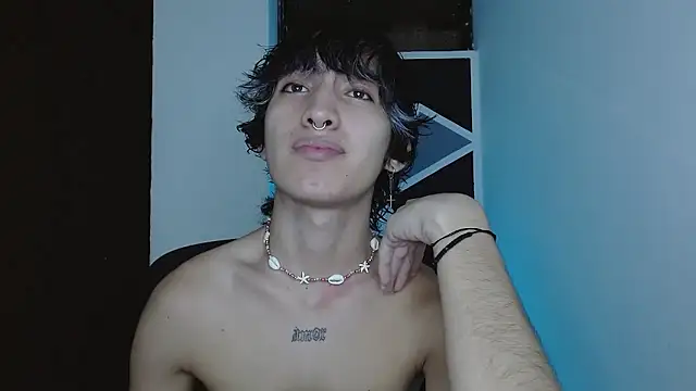 Snapshot of littlextreme chatting on 01.11.26 littlextreme online show from 01.11.26