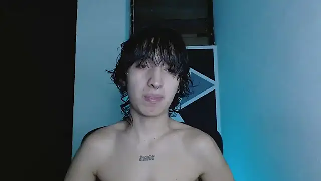 Snapshot of littlextreme chatting on 05.06.26 littlextreme online show from 05.06.26