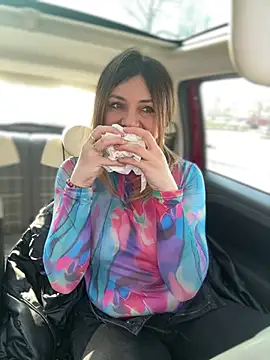 DaisyVibesss online show from 02.04.25