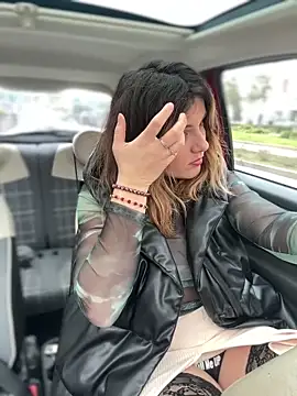 DaisyVibesss online show from 02.14.25