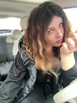 DaisyVibesss online show from 03.12.25