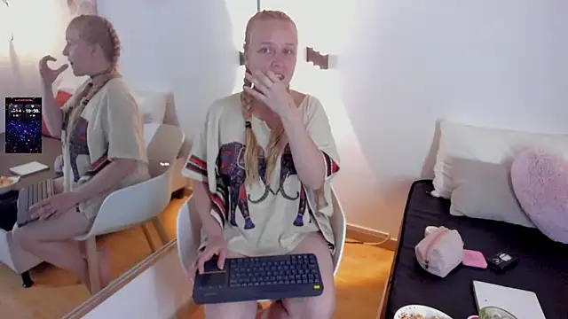 EmilySumer online show from 03.22.26