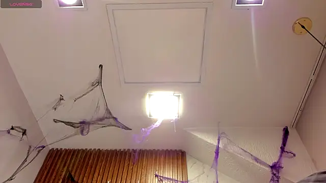 SebastianMaximoff online show from 10.15.25