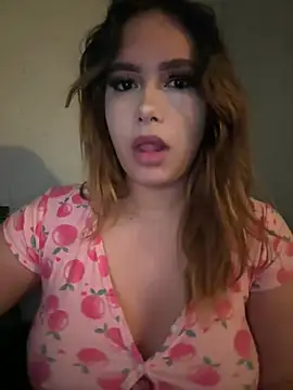 Snapshot of cyberspaceangell chatting on 02.20.25 cyberspaceangell online show from 02.20.25