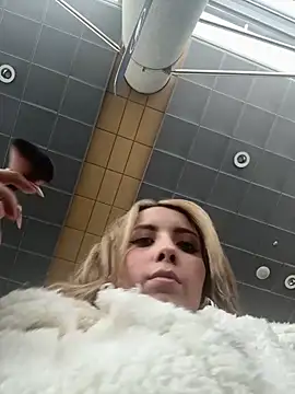 ValeriaHot69 online show from 12.17.25