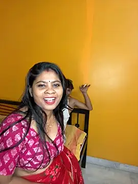 Snapshot of wow-wow-sexy chatting on 09.21.25 wow-wow-sexy online show from 09.21.25