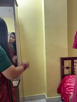 Snapshot of wow-wow-sexy chatting on 11.18.25 wow-wow-sexy online show from 11.18.25