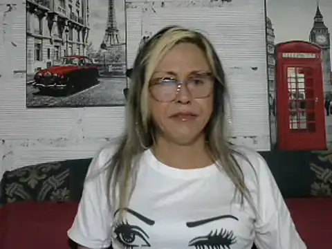 Snapshot of divahot08 chatting on 01.06.25 divahot08 online show from 01.06.25
