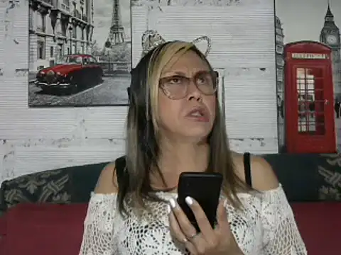 Snapshot of divahot08 chatting on 01.08.25 divahot08 online show from 01.08.25