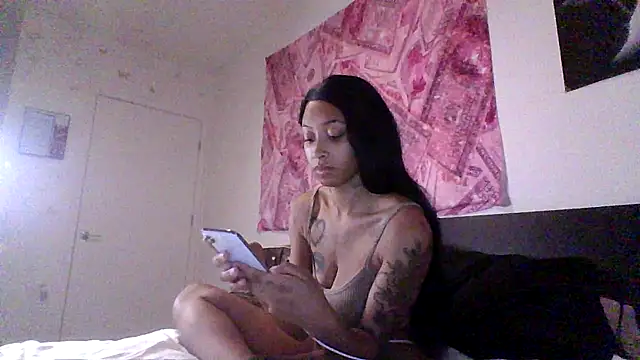 Snapshot of sexybribri@xh chatting on 10.08.25 sexybribrixh online show from 10.08.25