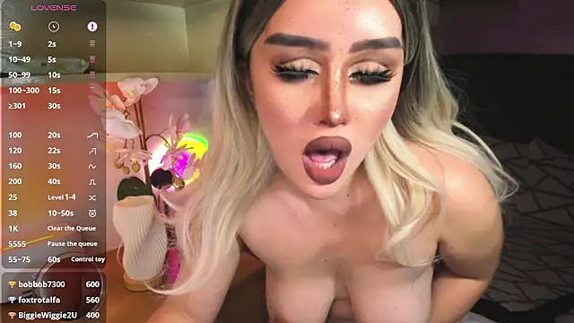 Miss mariahmonroe online show from 12.22.24