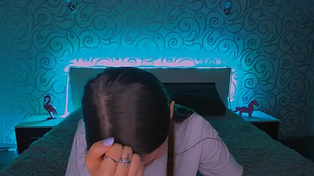 Snapshot of AlexaBarkley chatting on 12.15.24 AlexaBarkley online show from 12.15.24
