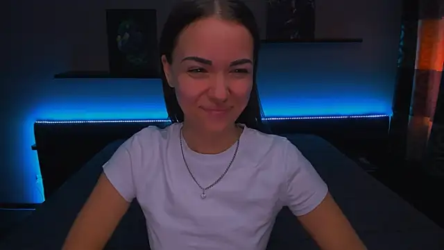 Snapshot of AlexaBarkley chatting on 01.01.25 AlexaBarkley online show from 01.01.25