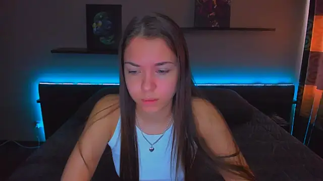 Snapshot of AlexaBarkley chatting on 10.07.25 AlexaBarkley online show from 10.07.25