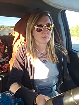 Snapshot of SheIsSomething chatting on 02.21.26 SheIsSomething online show from 02.21.26