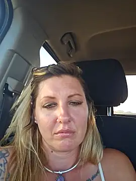 Snapshot of SheIsSomething chatting on 02.23.26 SheIsSomething online show from 02.23.26