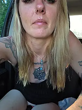 SheIsSomething online show from 06.14.26