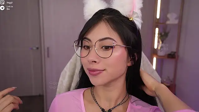 Gigi ohlala online show from 10.03.25