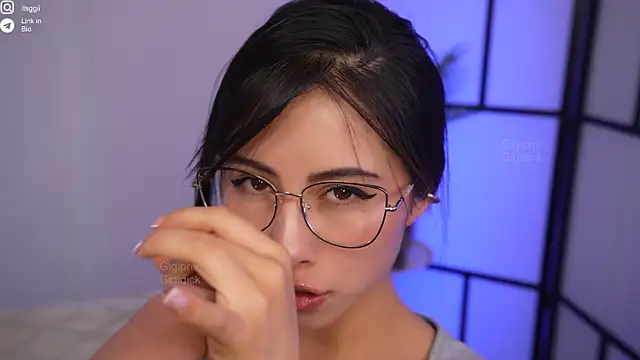 Gigi ohlala online show from 11.15.25