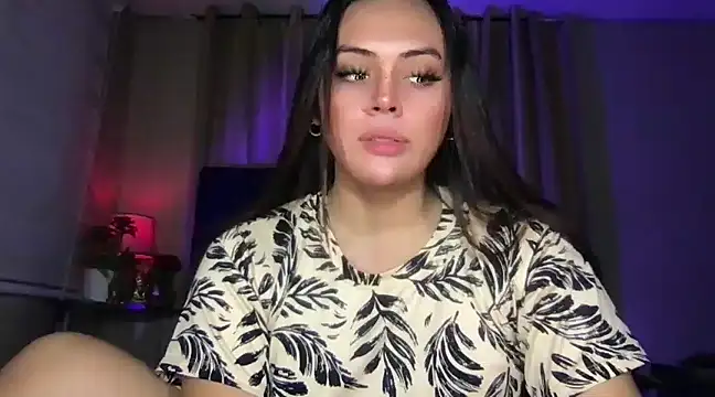 Snapshot of _MissKhimberlyXxx_ chatting on 12.14.24 MissKhimberlyXxx online show from 12.14.24