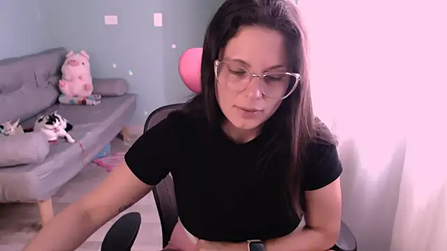 DoctoraMica online show from 10.16.25