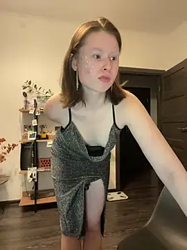 Snapshot of sweetest_pie chatting on 12.20.24 sweetest pie online show from 12.20.24