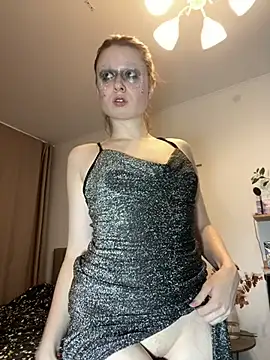 Snapshot of sweetest_pie chatting on 12.20.24 sweetest pie online show from 12.20.24