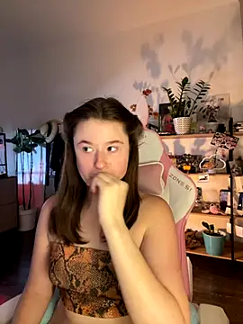 Snapshot of sweetest_pie chatting on 09.19.25 sweetest pie online show from 09.19.25