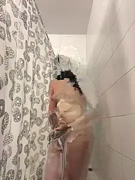 Snapshot of sweetest_pie chatting on 03.04.26 sweetest pie online show from 03.04.26