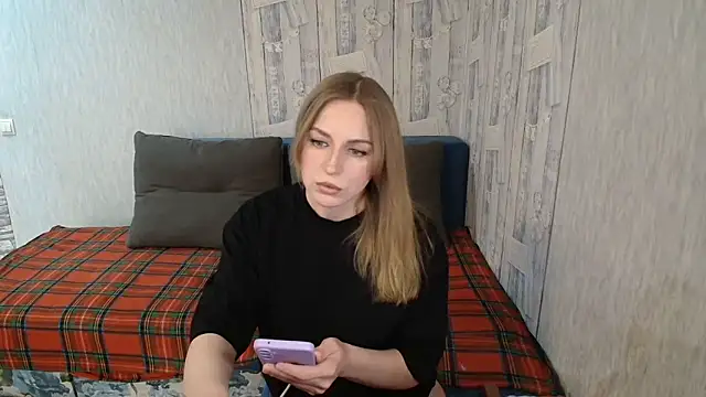 Pilly green  online show from 02.24.26