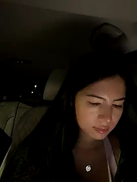 Snapshot of clairewntr chatting on 10.29.25 clairewntr online show from 10.29.25