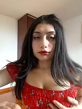Snapshot of _Danna chatting on 12.21.24 Danna online show from 12.21.24