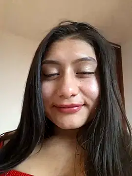 Snapshot of _Danna chatting on 12.21.24 Danna online show from 12.21.24