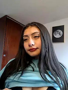 Snapshot of _Danna chatting on 01.07.25 Danna online show from 01.07.25