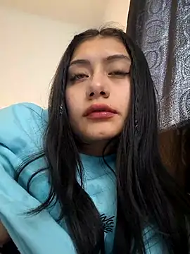 Snapshot of _Danna chatting on 01.07.25 Danna online show from 01.07.25