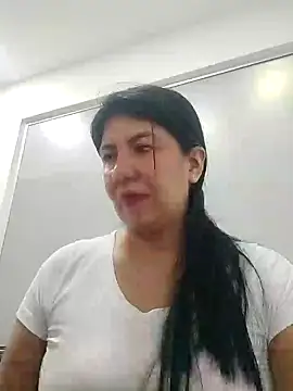 aisha latina online show from 01.21.25