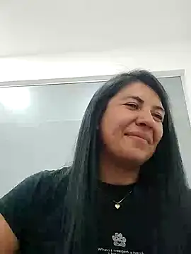 aisha latina online show from 01.31.25