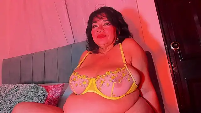 karlablue  online show from 12.21.24