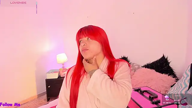 Snapshot of SophieRossi chatting on 11.21.25 SophieRossi online show from 11.21.25