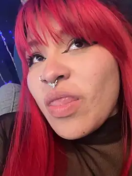 Snapshot of SophieRossi chatting on 12.19.25 SophieRossi online show from 12.19.25