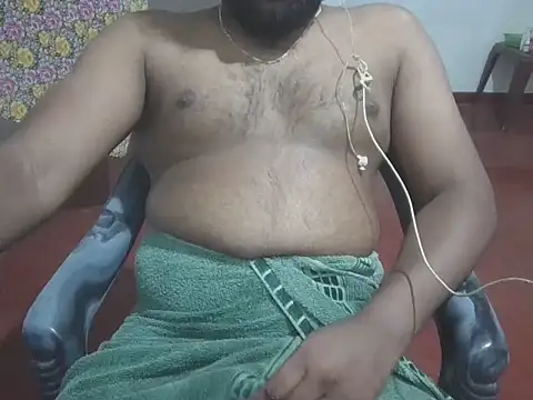 Snapshot of rmshm chatting on 10.18.25 rmshm online show from 10.18.25