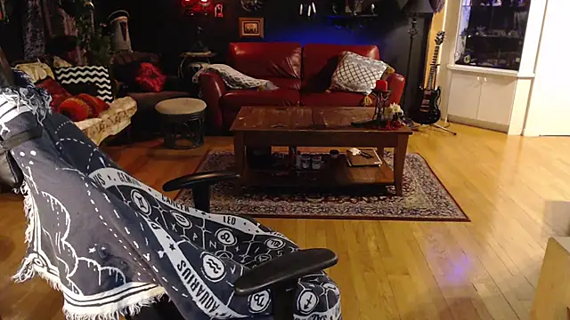 Snapshot of gothstripper chatting on 02.01.25 gothstripper online show from 02.01.25