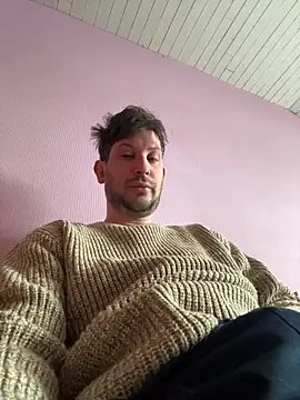 Snapshot of Taxidriver1988 chatting on 01.17.25 Taxidriver1988 online show from 01.17.25