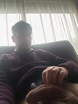 Snapshot of Taxidriver1988 chatting on 01.25.25 Taxidriver1988 online show from 01.25.25