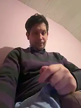 Snapshot of Taxidriver1988 chatting on 02.21.25 Taxidriver1988 online show from 02.21.25