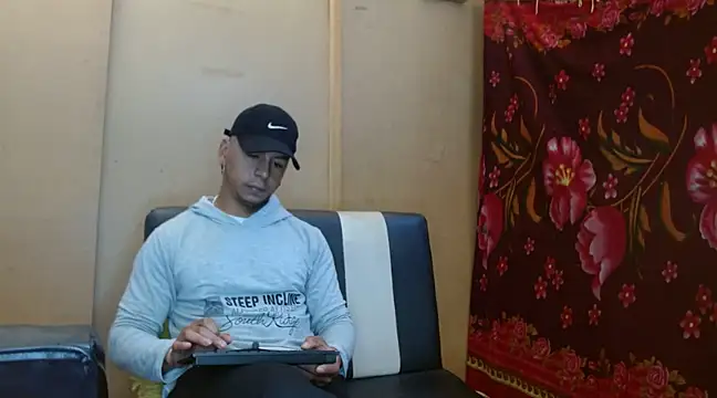 Black hot266 online show from 12.09.24