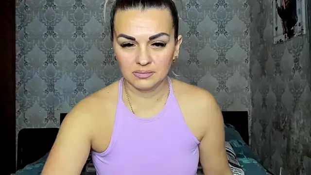 NicoletMoore online show from 01.09.26