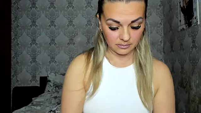 NicoletMoore online show from 03.30.26