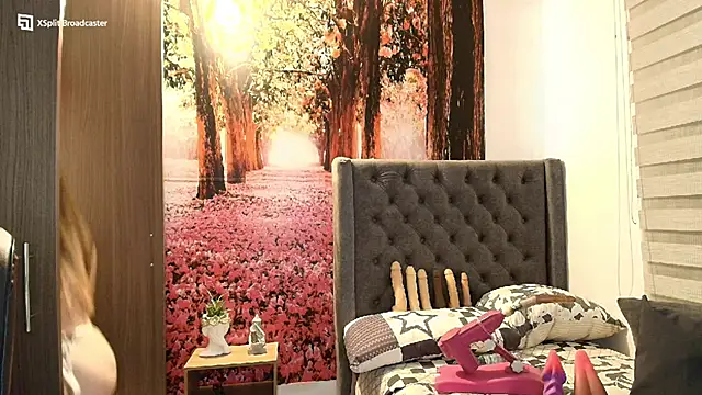 sofia23dirty online show from 09.18.25