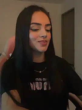 Snapshot of anniehart chatting on 01.14.26 anniehart online show from 01.14.26